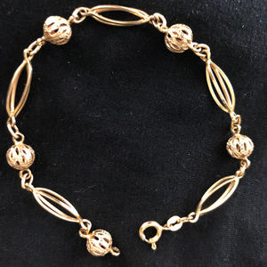 14 caret gold bracelet